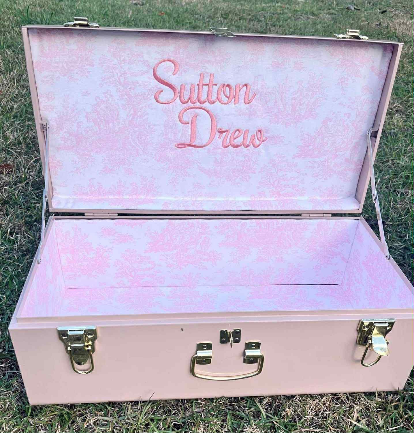 Small Keepsake Trunk